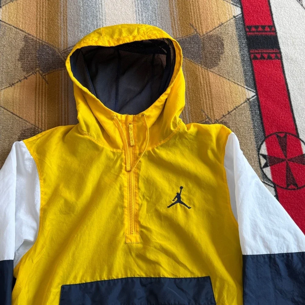 Jordan Michigan Wolverines Football Windbreaker Jacket Size Medium Lightweight